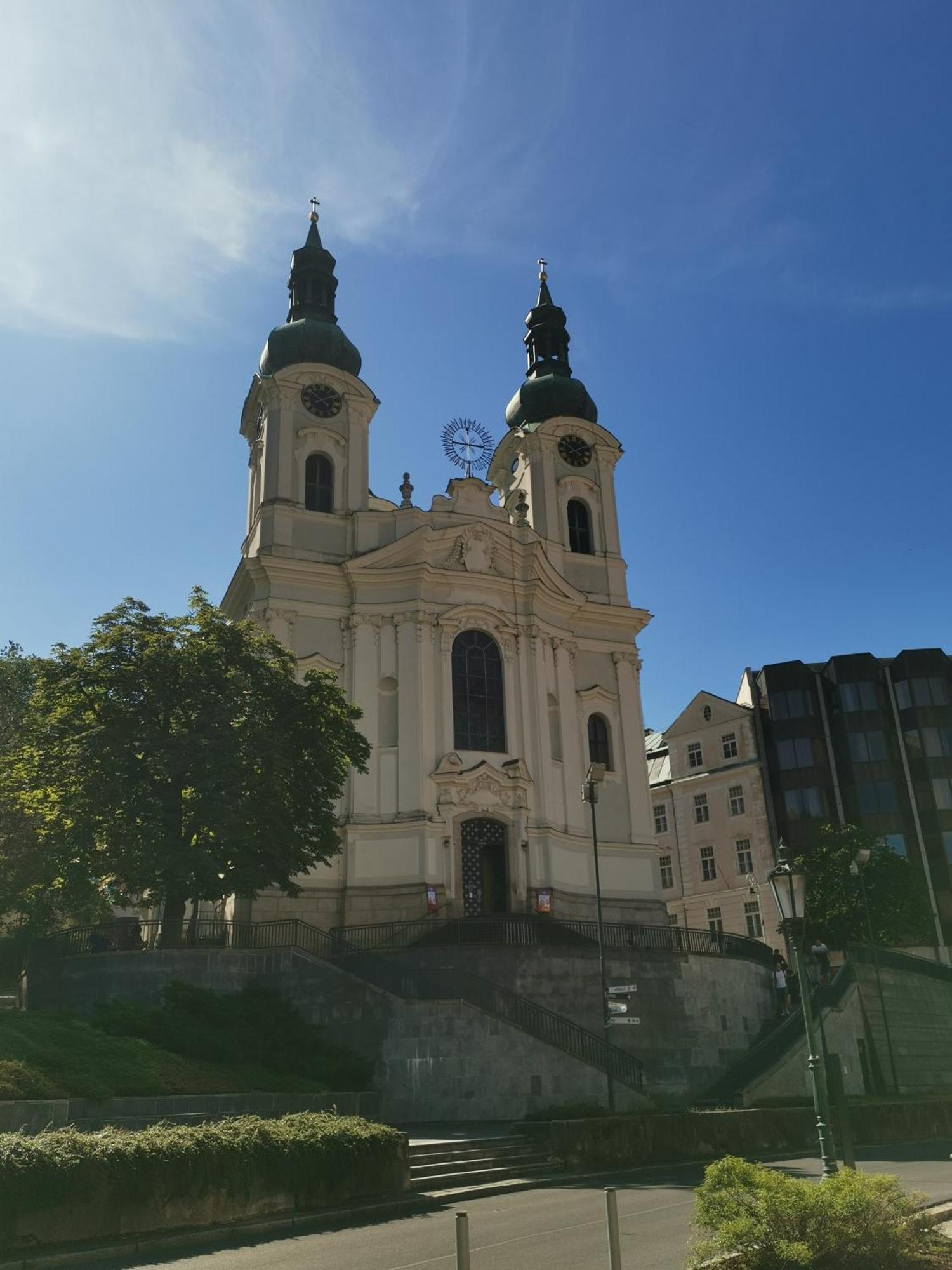 Ubytovani Ester - Utulny Byt V Lazenskem Centru Karlovych Varu Se Zahradkou Leilighet Karlovy Vary Eksteriør bilde